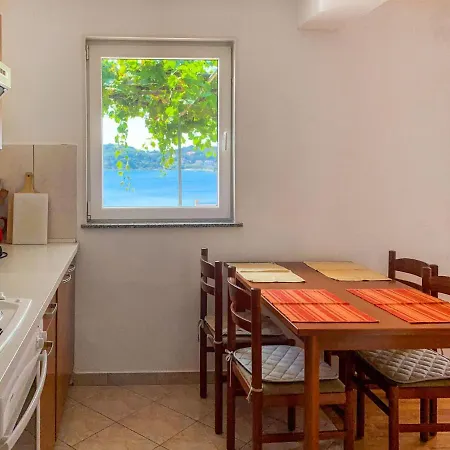 Katica-1 By Interhome * Супетарска-Драга